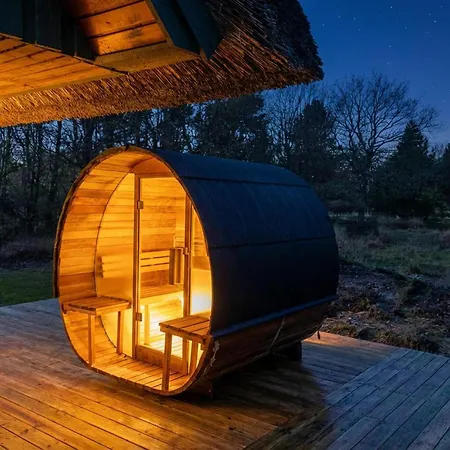 別荘 Gorgeous In With Sauna ブラーバンド