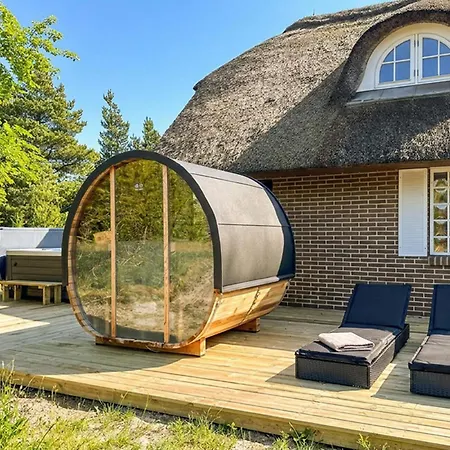 Σπίτι διακοπών Gorgeous In With Sauna